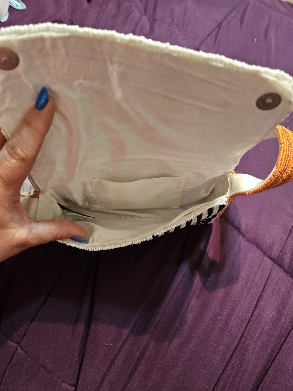 Handcrafted Beaded Carrot Cake Shoulder Bag - Picture 3 of 3